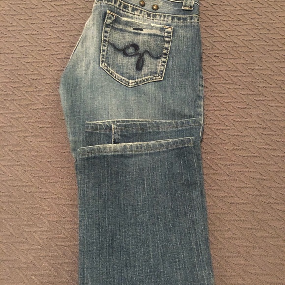 Guess Jeans - Picture 2 of 3